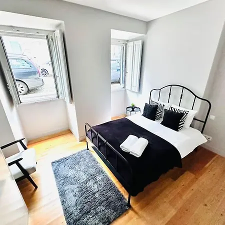 Marques De Pombal Flat A Great Locations Center *