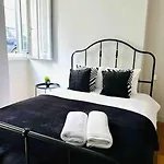 Marques De Pombal Flat A Great Locations Center Appartamento *