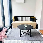 Appartamento Marques De Pombal Flat A Great Locations Center Lisbona