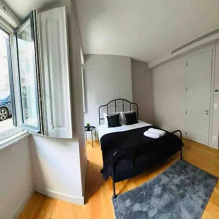 Marques De Pombal Flat A Great Locations Center *