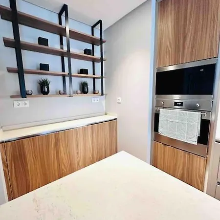 Marques De Pombal Flat A Great Locations Center * Lizbona