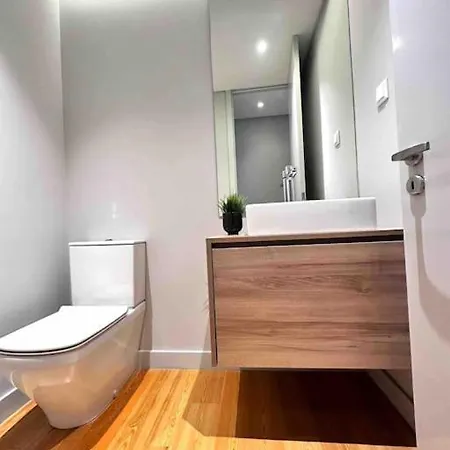 Marques De Pombal Flat A Great Locations Center * Lizbona